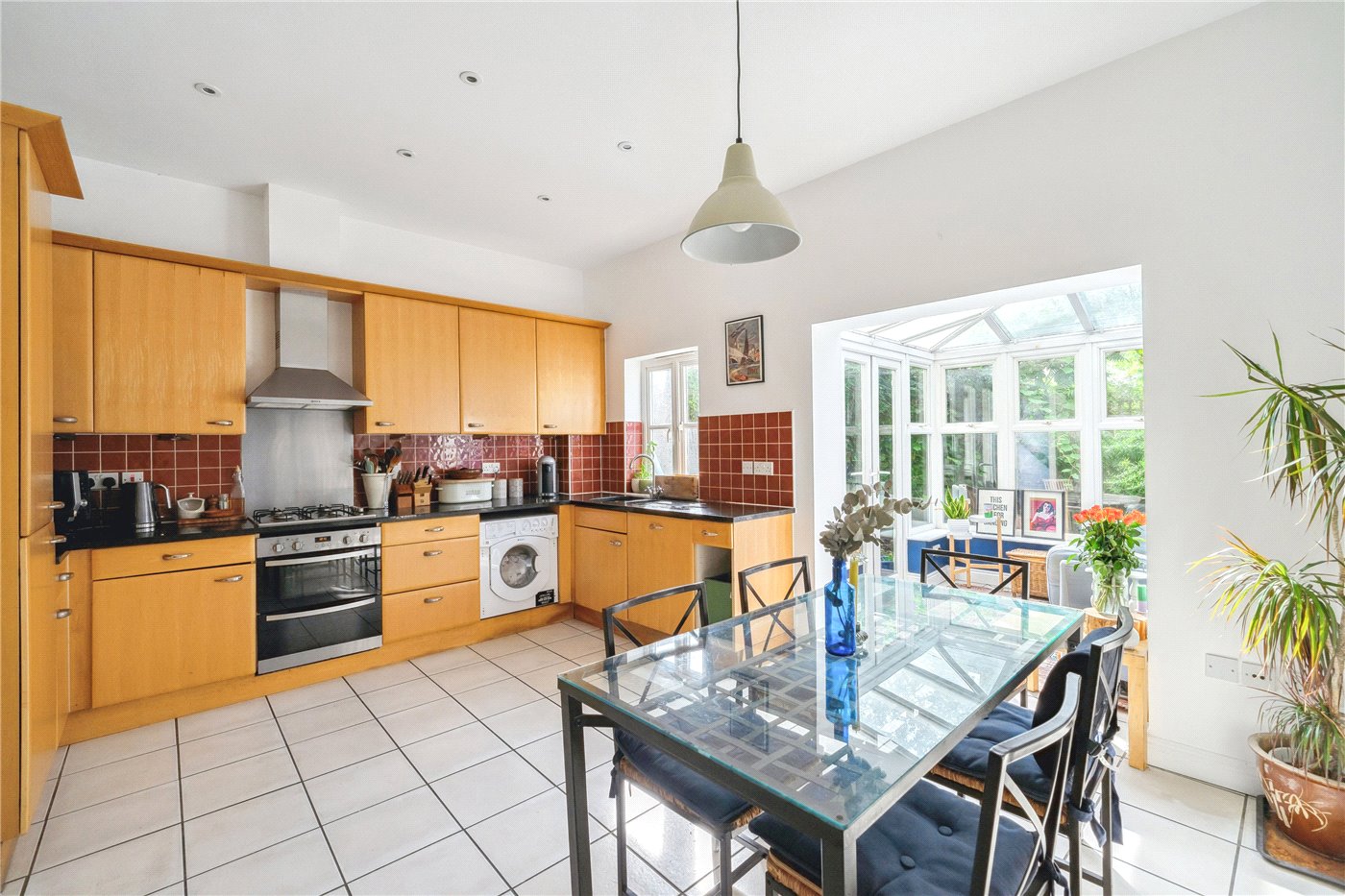 Eat-In Kitchen